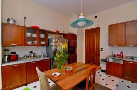 GOSPODSKI STAN U SAMOM CENTRU - 190m2, Rijeka, Apartamento