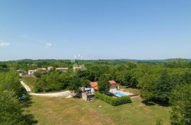 Prekrasna Villa sa prostranom okućnicom 9400 m², Labin, House