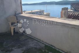 ŠIBENIK CENTAR  dvoetažni stan sa pogledom na more, Šibenik, Apartamento