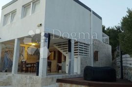 DRVENIK DREAM HOUSE 109m2, Trogir - Okolica, Haus