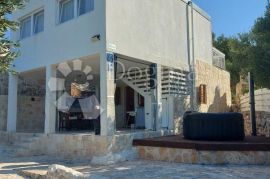 DRVENIK DREAM HOUSE 109m2, Trogir - Okolica, Haus