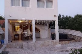 DRVENIK DREAM HOUSE 109m2, Trogir - Okolica, Haus