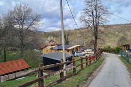 Ranč u blizini jezera Sabljaci, Ogulin, Terreno