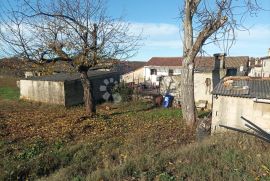 Veliko imanje sa pogledom na more na izvrsnoj lokaciji, Bale, Kuća