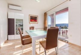 Dvosobni deluxe apartman, Rab, شقة