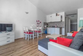 Dva uređena apartmana u Novom Vinodolskom, Novi Vinodolski, Flat