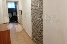 Ovaj oglas za stan od 95m2 baš želite pročitati, Donji Grad, Apartamento