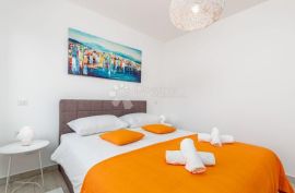 UHODANI BUSINESS S 1 KUĆOM I 6 APARTMANA, Poreč, Σπίτι