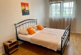 ODLIČAN APARTMAN 150M OD MORA, Seget, Kвартира