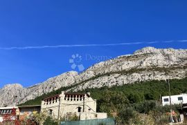 KAMENI \'\'DVORAC\'\' S POGLEDOM NA MORE, OMIŠ, Omiš, Casa