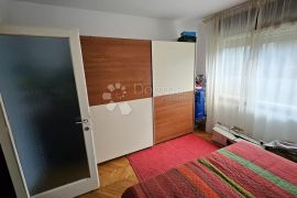 Dvosoban stan na odličnoj poziciji, Pula, Appartment