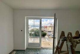 NOVO! Apartman 300m od mora Crikvenica, Crikvenica, Flat