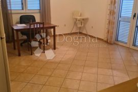 SRIMA, VODICE prekrasna apartmanska kuća, Vodice, Σπίτι