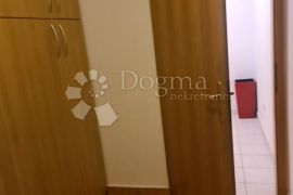 SRIMA, VODICE prekrasna apartmanska kuća, Vodice, Σπίτι