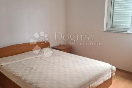 SRIMA, VODICE prekrasna apartmanska kuća, Vodice, Σπίτι