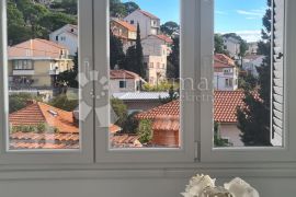 ŠIBENIK CENTAR, kuća sa pogledom na more, Šibenik, Ev