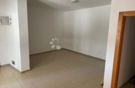 NOVIGRAD STAN U ODLIČNOJ ZGRADI, Novigrad, Appartment