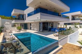 MARINA KOD TROGIRA – LUXUZNE VILLE LUCY ***** VILLA PLUM, Marina, Σπίτι