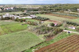 Samo u ponudi Dogme! Prekrasno građevinsko zemljište nedaleko Pule!, Marčana, Terrain