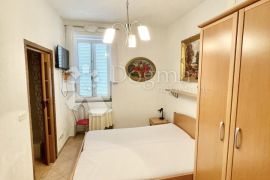 VILA U OMIŠLJU PRVI RED DO MORA, Omišalj, Casa