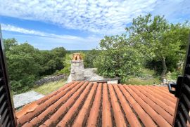 SPUŠTENA CIJENA!!! KUĆA SA ŠTERNOM NA KRAJU SELA, OTVORENI POGLED!!!, Labin, Ev