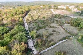 PRILIKA! Građevinsko zemljište na mirnoj lokaciji, Labin, Land