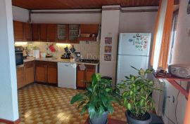 Marinići,etaža kuće 163 m2, Viškovo, Apartamento