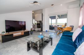 Penthouse sa zapanjujućim pogledom, Medulin, Διαμέρισμα