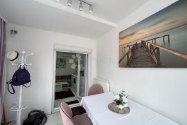 Apartmančić na rijetkoj lokaciji, Crikvenica, Stan