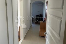 OTOK KRK - MALINSKA - DVOSOBAN APARTMAN S POGLEDOM NA MORE, Malinska-Dubašnica, Διαμέρισμα