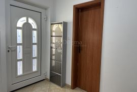 Matulji centar, PP 85m2, Matulji, Propiedad comercial