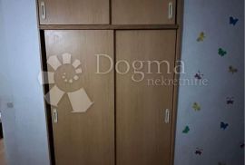 DVOSOBNI STAN 400 M OD MORA, RASLINA, Šibenik - Okolica, Apartamento