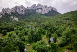 KUĆA OAZA MIRA U SRCU PARKA PRIRODE SJEVERNI VELEBIT, Karlobag, Дом