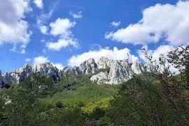 KUĆA OAZA MIRA U SRCU PARKA PRIRODE SJEVERNI VELEBIT, Karlobag, Дом