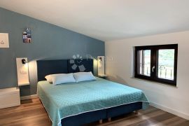 ROVINJ - PREKRASAN TROSOBNI STAN S VELIKOM TERASOM, Rovinj, Appartement