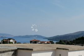 MARINA, kuća sa 4 apartmana i predivnim pogledom na more, Marina, Дом