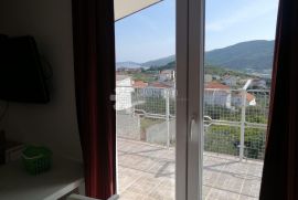 MARINA, kuća sa 4 apartmana i predivnim pogledom na more, Marina, Famiglia