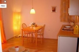 Molat - kuća s velikim stanom i 3 apartmana, Zadar - Okolica, Σπίτι