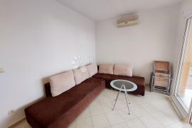 APARTMAN U PRIZEMLJU S OKUĆNICOM U BLIZINI PLAŽE, Malinska-Dubašnica, Appartment