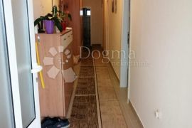 VODICE, lijepo uređen stan sa pogledom na more, Vodice, Apartamento