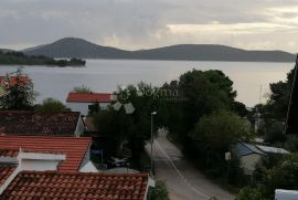 VODICE, lijepo uređen stan sa pogledom na more, Vodice, Stan