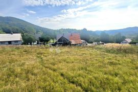 GRAĐEVINSKO ZEMLJIŠTE NA RUBU ZELENOG POJASA, Mrkopalj, Land