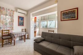 STAN NA BAČVICAMA 120 M OD MORA, Split, Apartamento