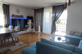 ZADAR, BOKANJAC - Prostran stan u mirnom naselju, Zadar, Apartamento