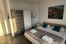 Apartman kraj mora, Senj, Stan