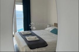 Apartman kraj mora, Senj, Stan