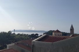 Apartmanska kuća sa dva poslovna prostora, Makarska, بيت