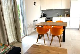 POREČ- NOVOGRADNJA SA KROVNOM TERASOM I BAZENOM, Poreč, Apartamento