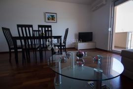 TOP APARTMAN POGLED NA MORE ČIOVO PRODAJA, Okrug, Apartamento