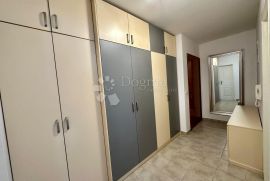 Odličan stan na traženoj lokaciji- POREČ, PRILIKA, Poreč, Appartement